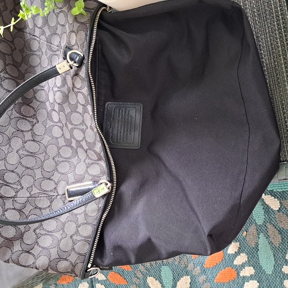 Coach F36220 Kelsey Black Leather Trim w Gray "C" Signature Shoulder - Picture 10 of 12